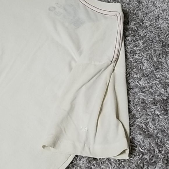 GC🔥 RVCA V Cut T-shirt - Picture 6 of 7